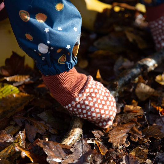 Ginger Diamonds Knitted Mittens