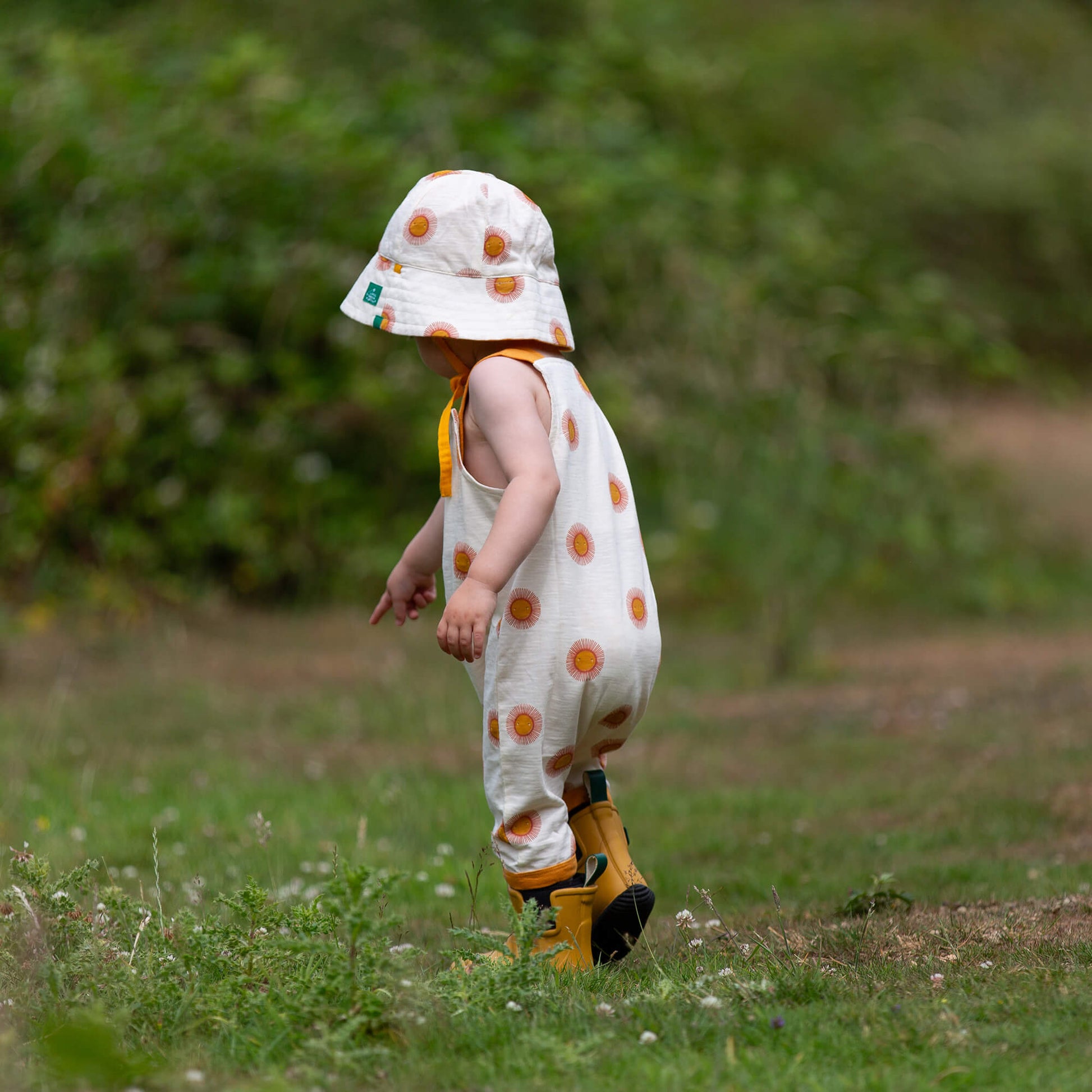 Summer Sun Storytime Dungaree Shorts Cream / 18-24m