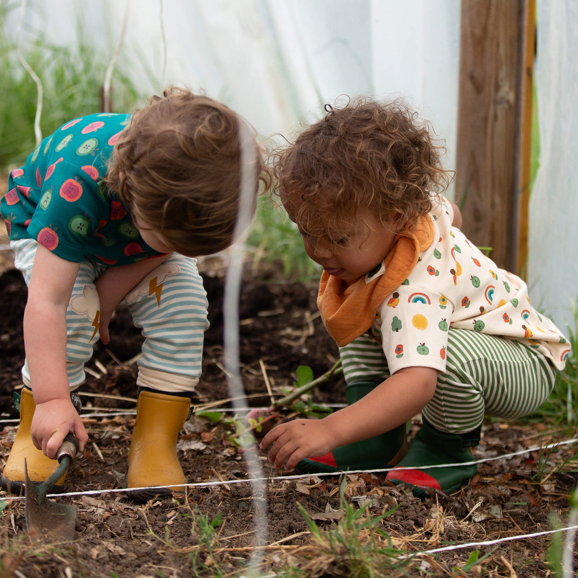 Vintage Rainbows Organic T Shirt & Jogger Playset MULTI / 18-24m