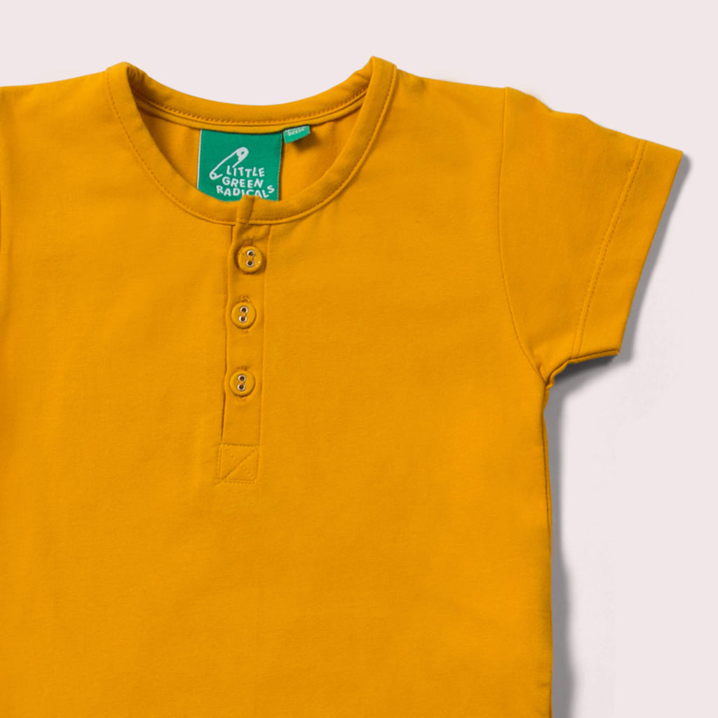 Little-Green-Radicals-Orange-Organic-Short-Sleeve-BabyBody-Closeup