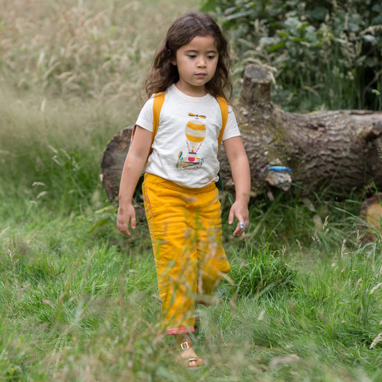 Little-Green-Radicals_Cream-And_Yellow-Organic-Short-Sleeve-T-Shirt-With-Hot_Air-Balloon-Print-Kid