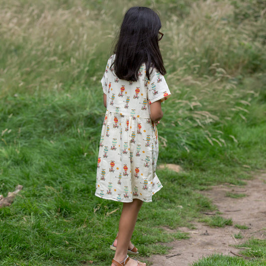 Little-Green-Radicals_Cream-Organic-Button-Dress-With-Hot-Air-Balloon-Print-Kid